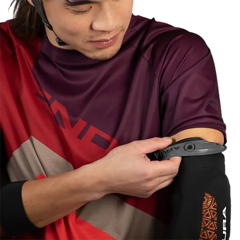 Endura MT500 D3O Ghost Elbow Pad Black-5